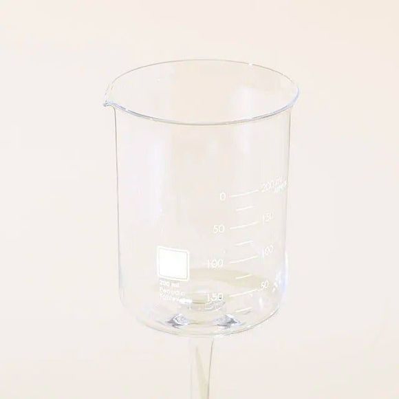 New Beaker Wine Glass from Periodic Tableware perfect for science lover - Picture 3 of 7
